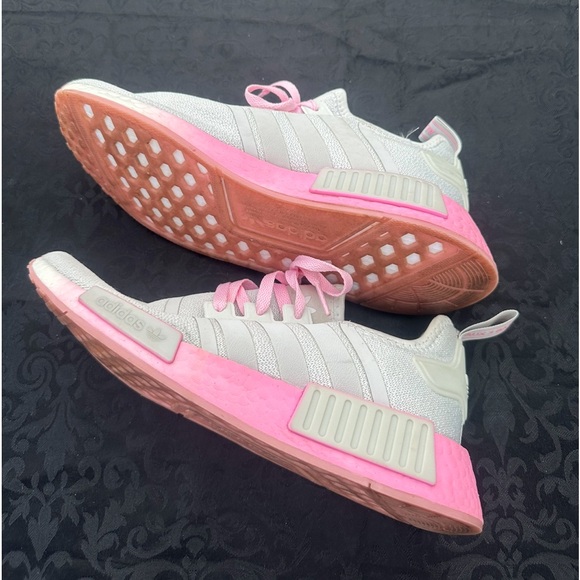 Adidas NMD R1 W Boost Grey /Pink / White Womens 
Size 10 US GW9462 - Picture 6 of 9